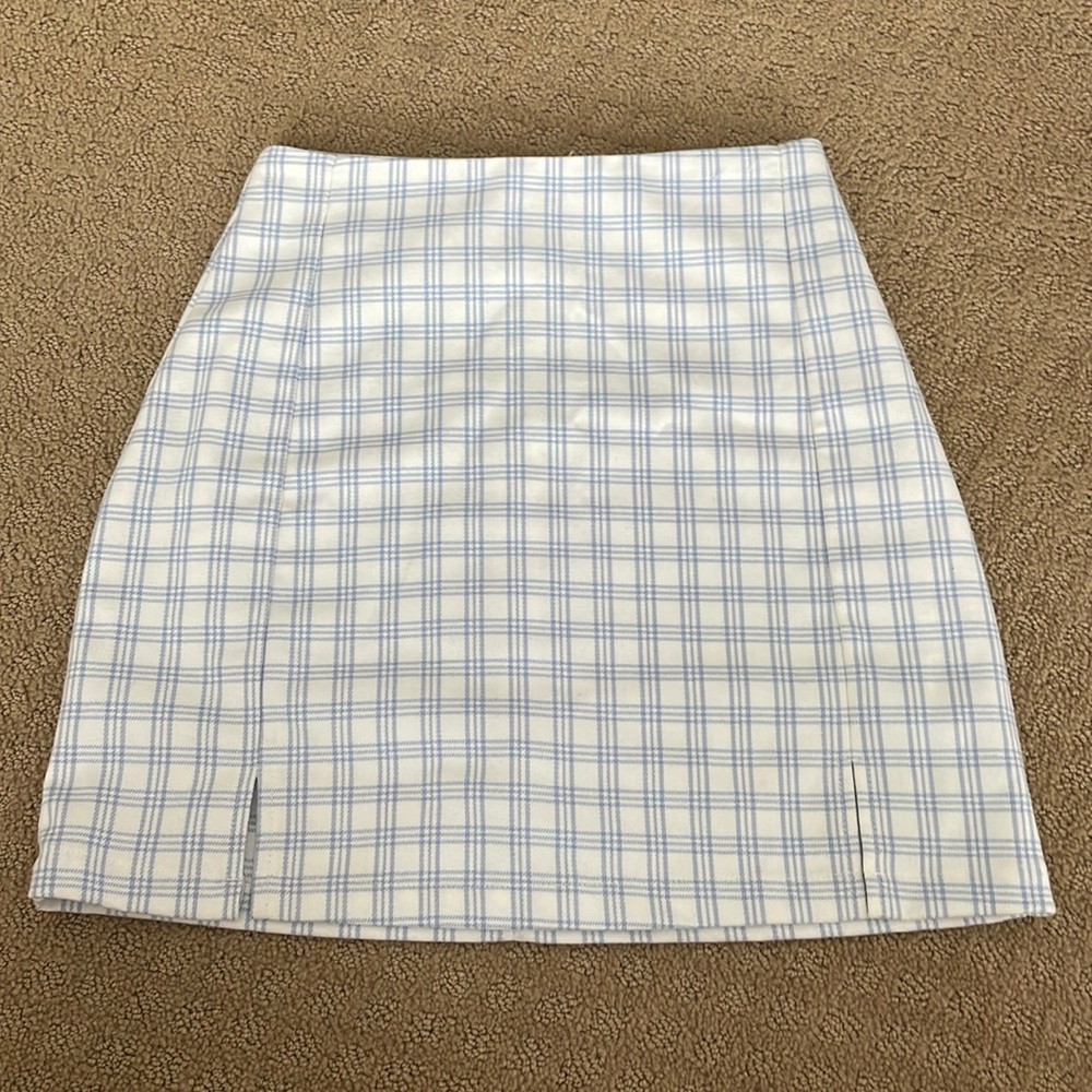 brandy melville mini skirt